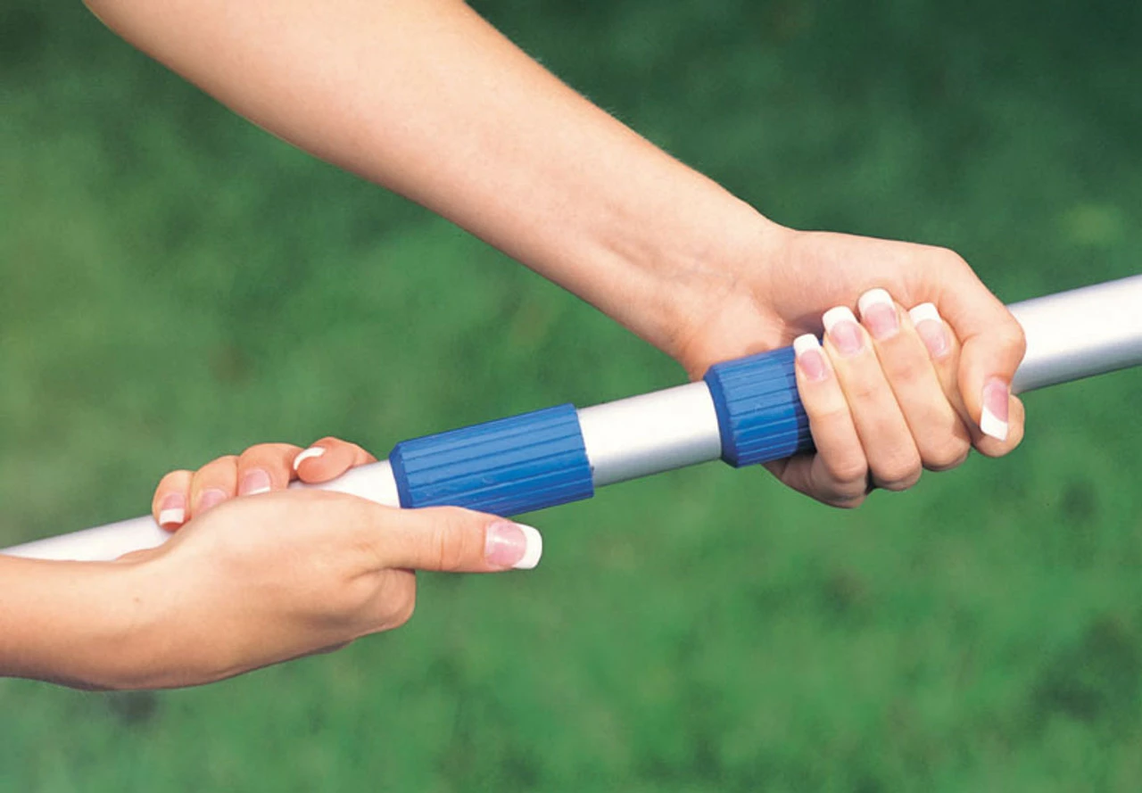 Intex Pool Maintenance Vacuum Skimmer Cleaning Kit 3 Intex Pool Maintenance Vacuum Skimmer Cleaning Kit - Image 3