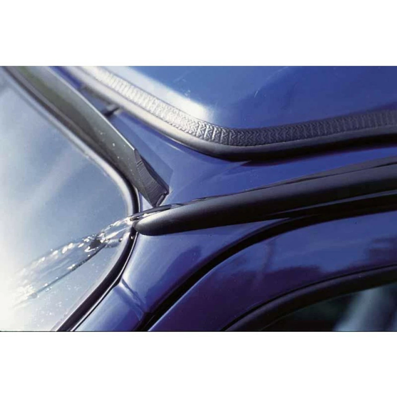 Fiamma F45S Awning & Bracket Kit For VW T5 And T6 With Pop Top Roofs 6 Fiamma F45S Awning & Bracket Kit For VW T5 And T6 With Pop Top Roofs - Image 6